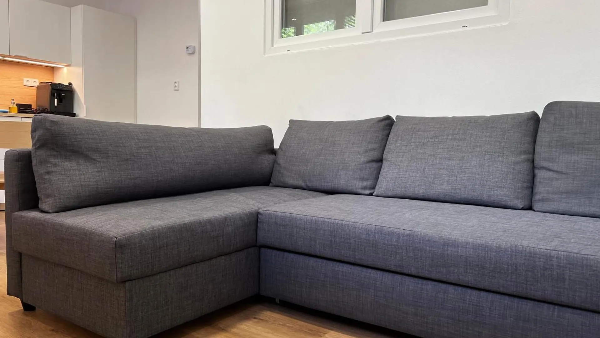 B New Apartment, Free Parking, Close To The Center Prague